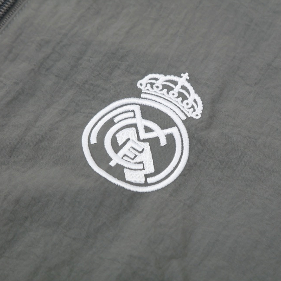 Real Madrid větrovka 2025/26 šedá