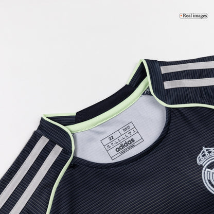 Real Madrid dětská venkovní kompletní sada 2025/26