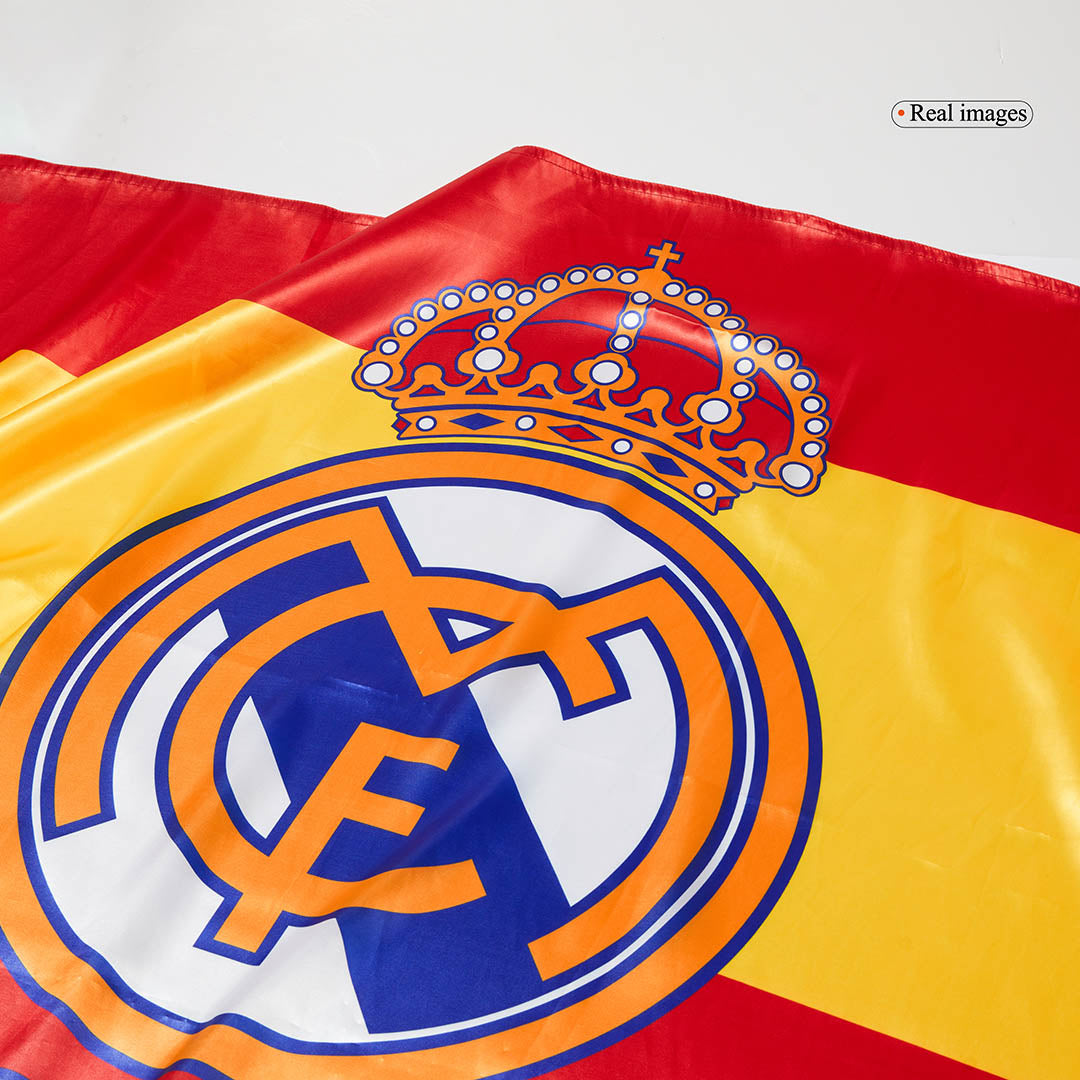 Červená vlajka týmu Real Madrid