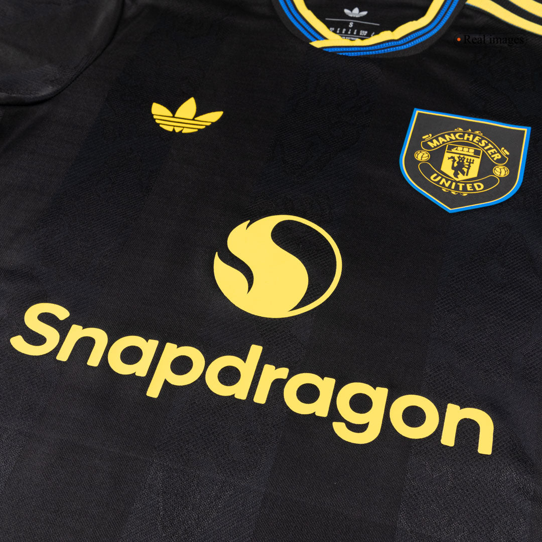 Manchester United třetí fotbalový dres 2025/26 MOUNT #7