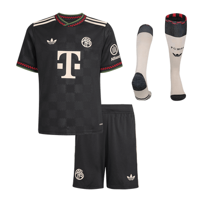 Bayern Mnichov dětská třetí kompletní sada 2025/26