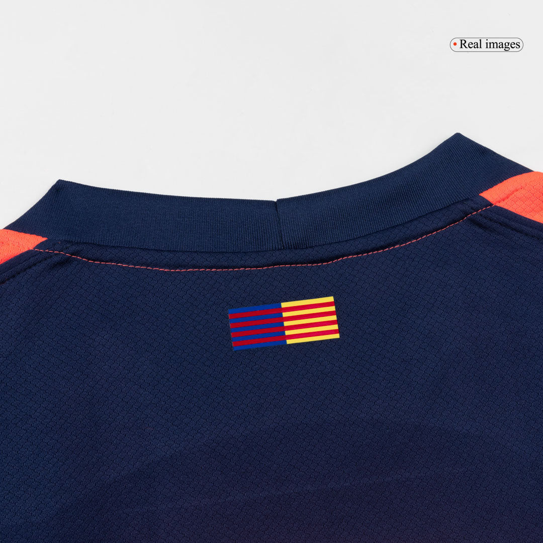 Barcelona třetí fotbalový dres 2025/26