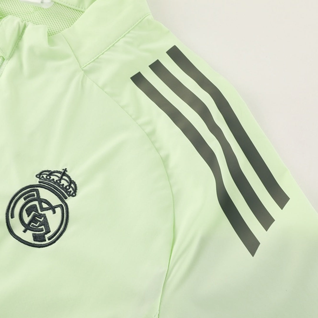 Real Madrid větrovka 2025/26 zelená