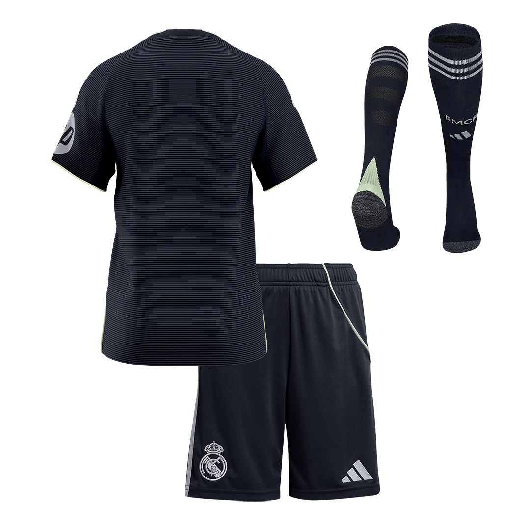 Real Madrid dětská venkovní kompletní sada 2025/26
